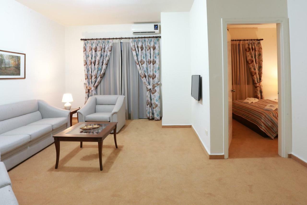 Nine Seven Hotel Adma wa Dafneh Exteriör bild